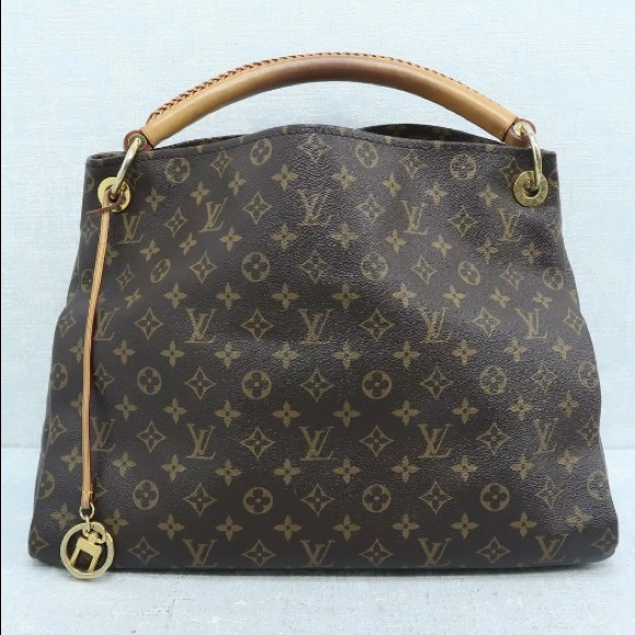 Louis Vuitton Handbags - Discontinued 🌸ARTSY MM LOUIS VUITTON🌸